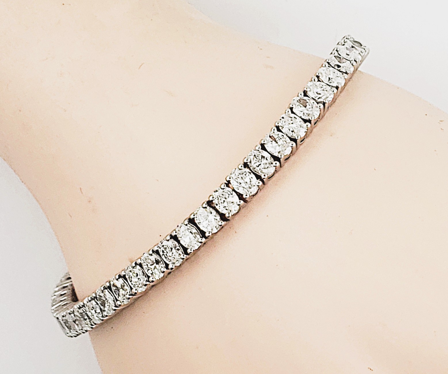 Oval Cut Diamond Tennis Bracelet - Four Prong