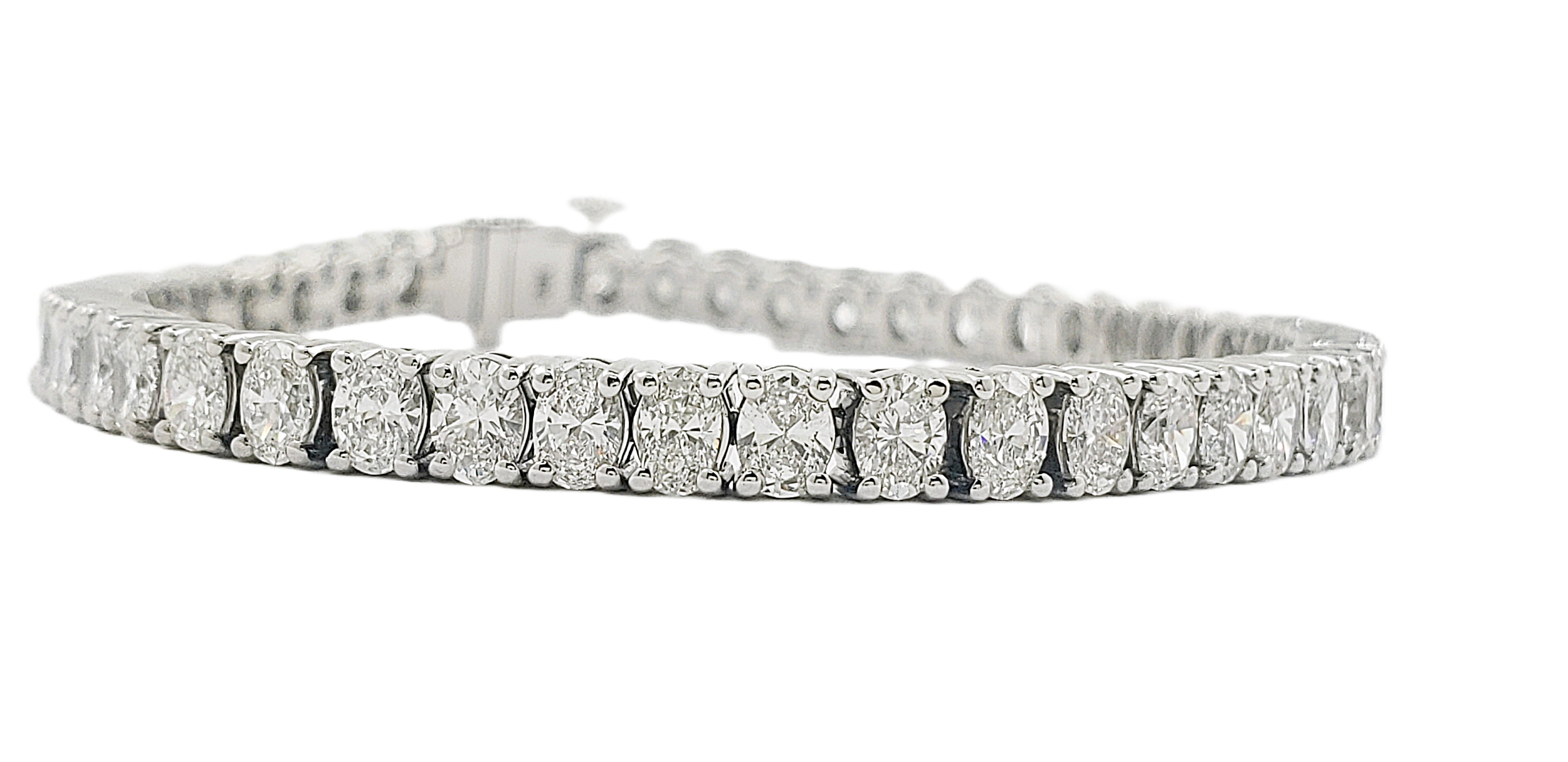 Oval Cut Diamond Tennis Bracelet - Four Prong