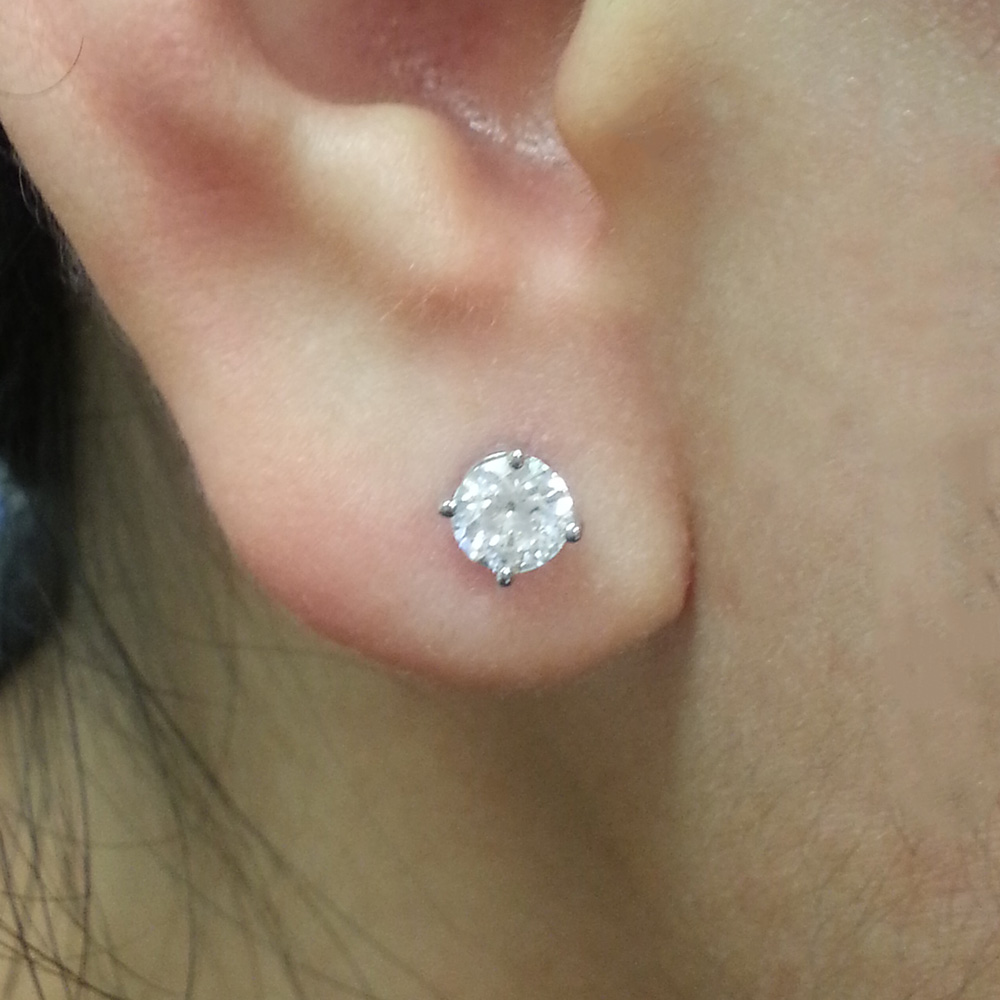 Round Shape Stud Earrings